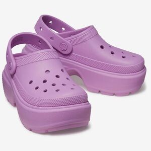 CROCS Purple Clogs Stomp Women’s size 9/ men’s size 7-NWT